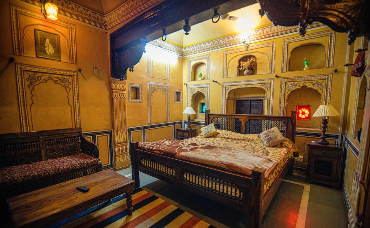 Hotel Radhika Haveli, Mandawa Mandāwa エクステリア 写真