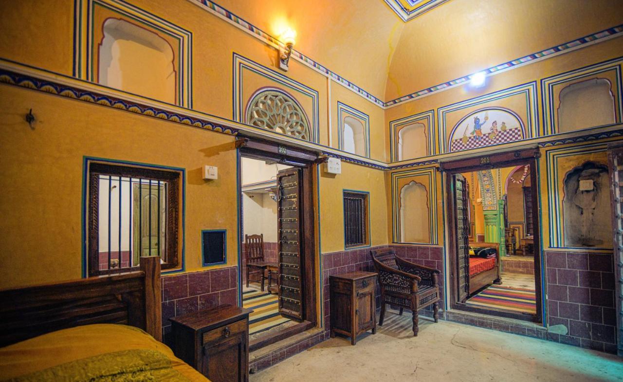 Hotel Radhika Haveli, Mandawa Mandāwa エクステリア 写真