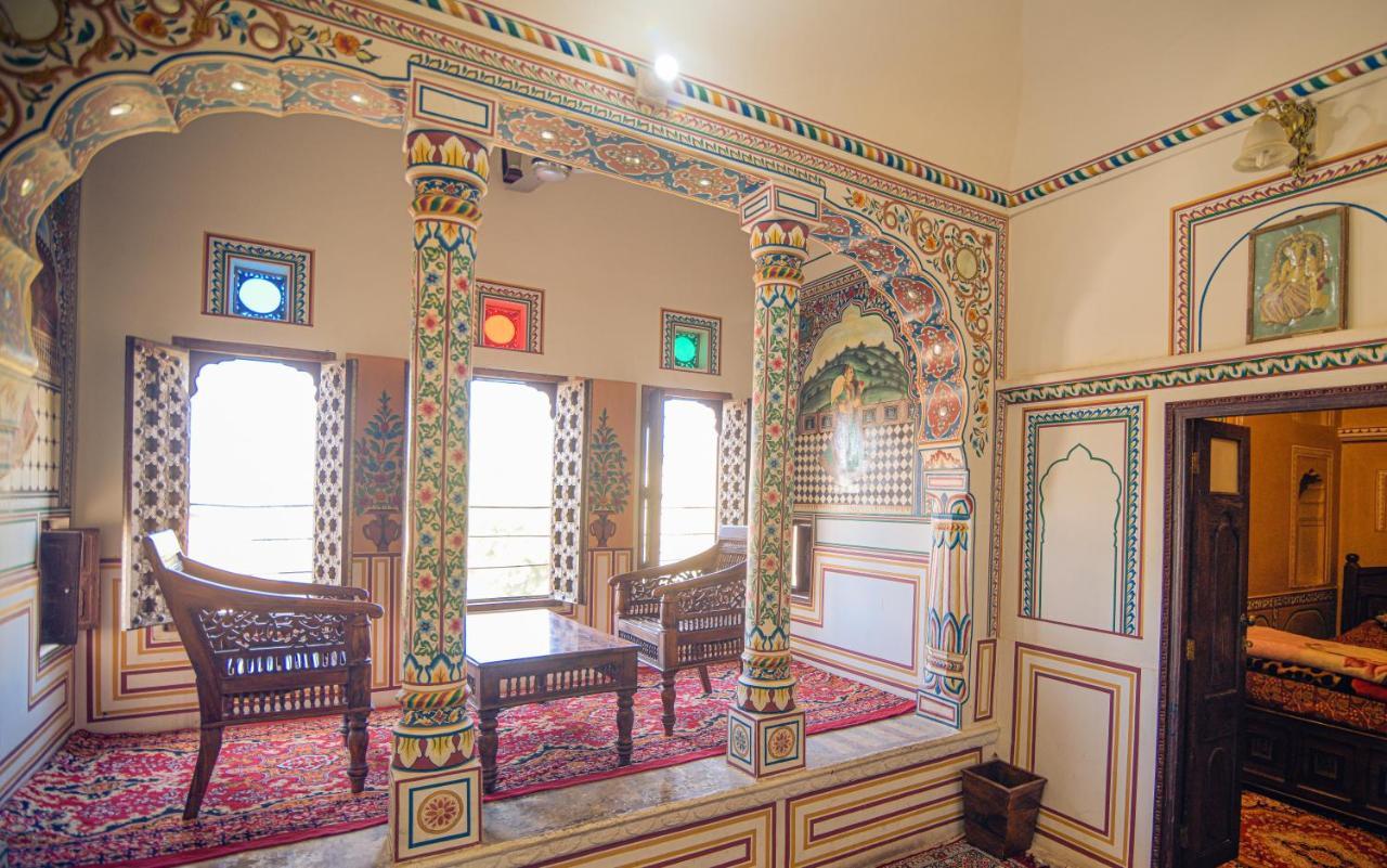 Hotel Radhika Haveli, Mandawa Mandāwa エクステリア 写真