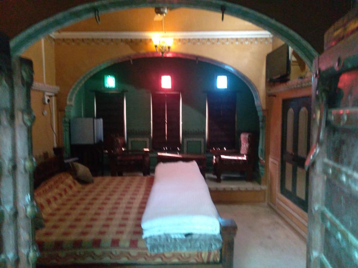 Hotel Radhika Haveli, Mandawa Mandāwa エクステリア 写真