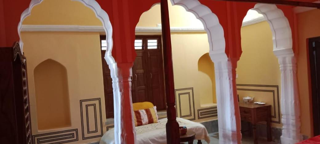 Hotel Radhika Haveli, Mandawa Mandāwa エクステリア 写真