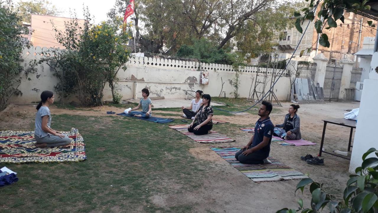 Hotel Radhika Haveli, Mandawa Mandāwa エクステリア 写真