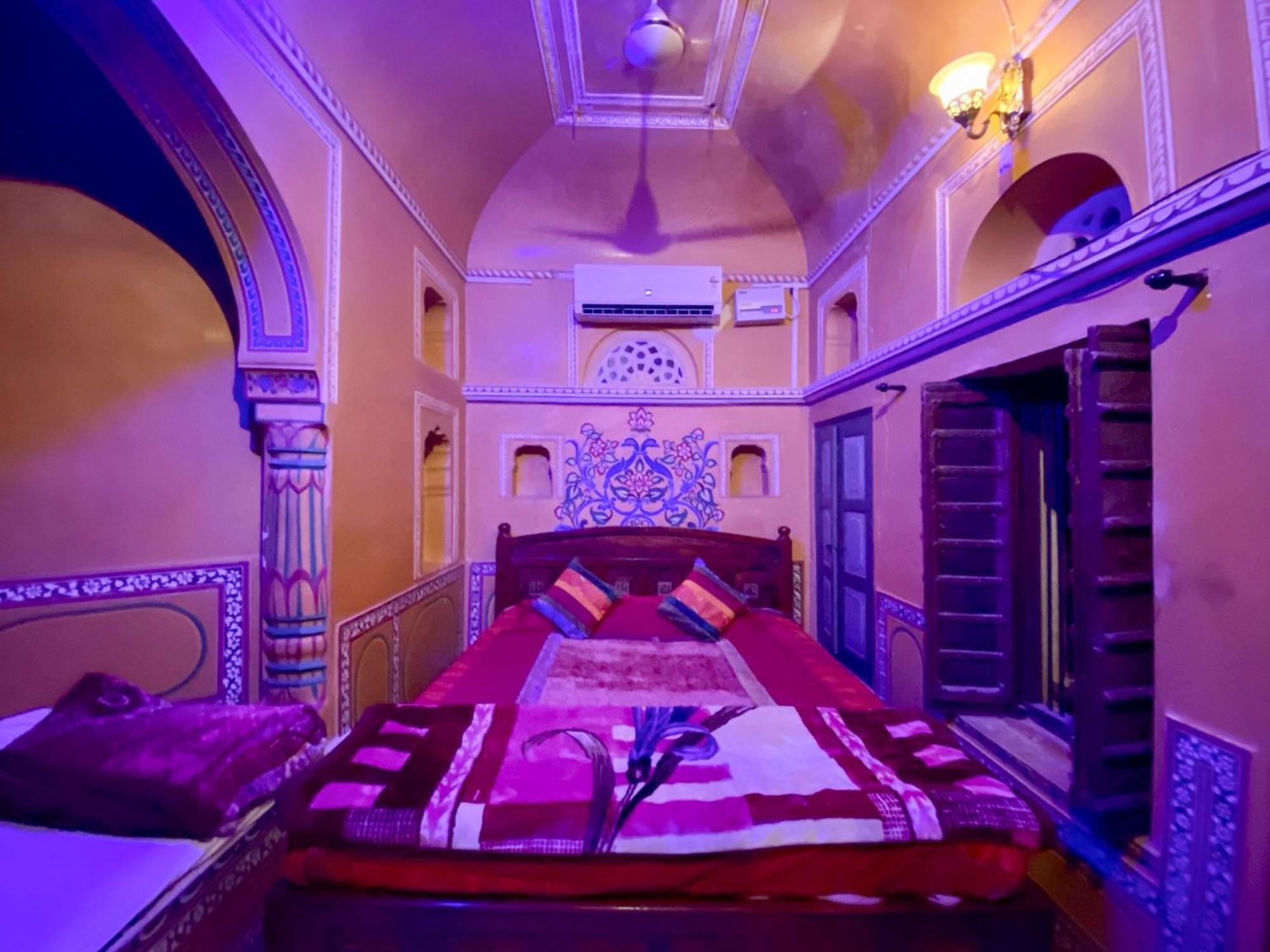 Hotel Mandawa Haveli エクステリア 写真