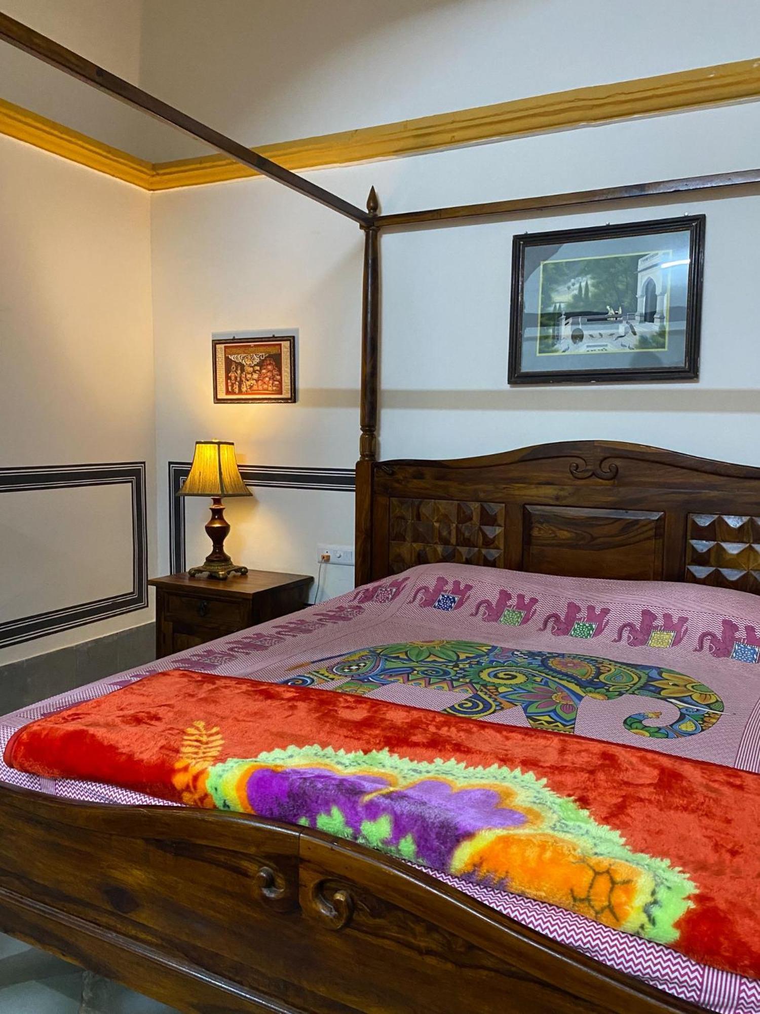 Hotel Mandawa Haveli エクステリア 写真