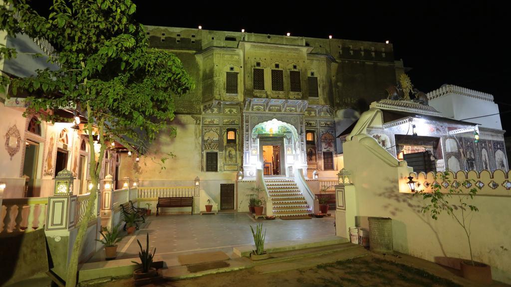 Hotel Radhika Haveli, Mandawa Mandāwa エクステリア 写真