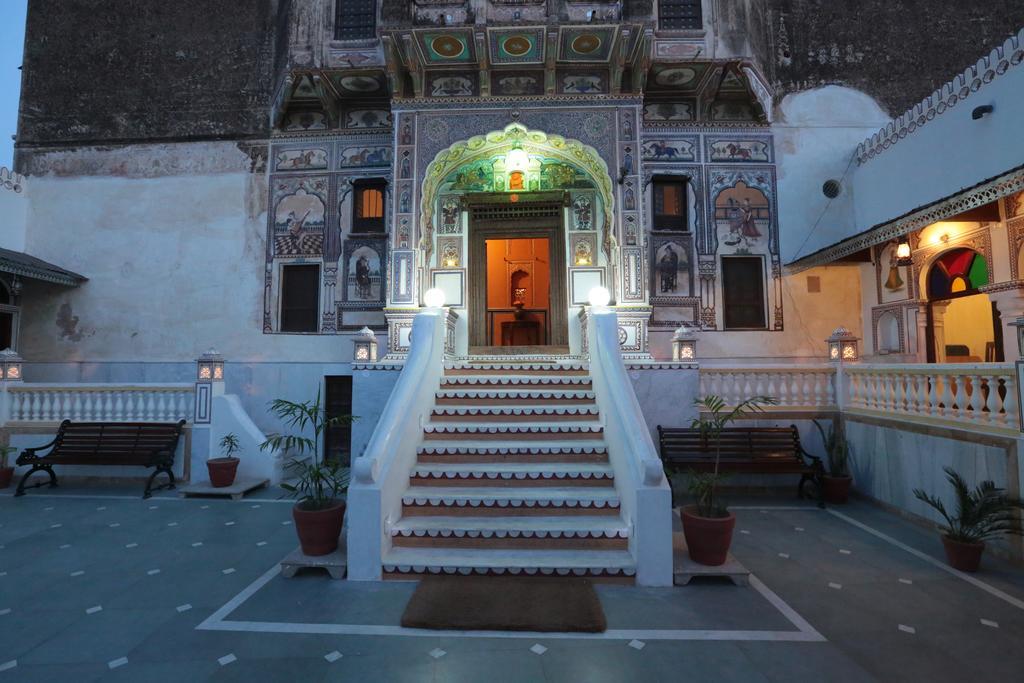 Hotel Radhika Haveli, Mandawa Mandāwa エクステリア 写真