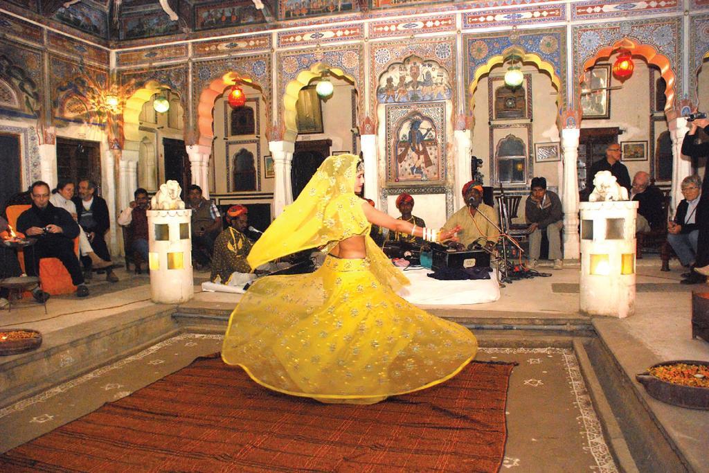 Hotel Radhika Haveli, Mandawa Mandāwa エクステリア 写真