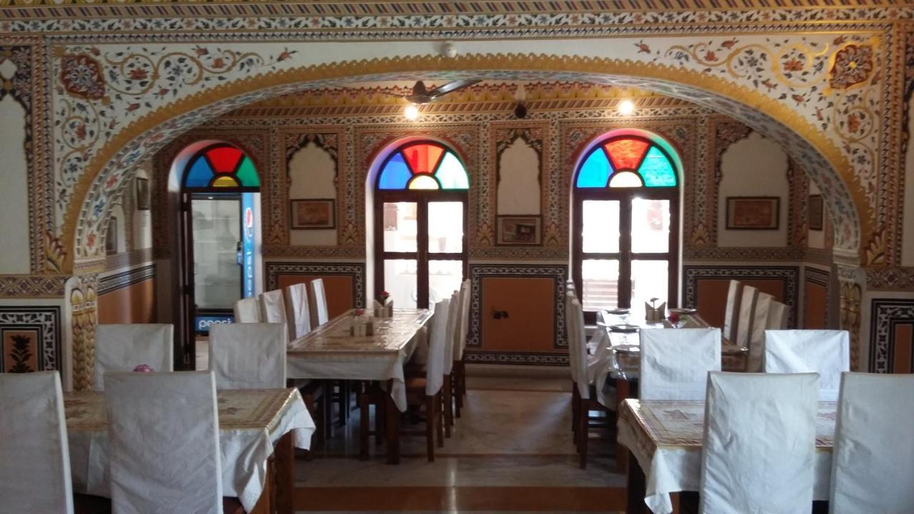 Hotel Radhika Haveli, Mandawa Mandāwa エクステリア 写真