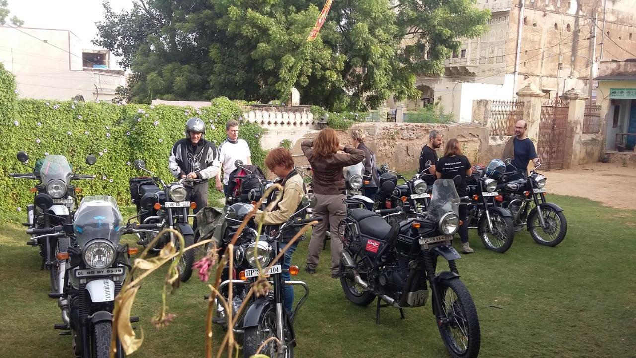 Hotel Radhika Haveli, Mandawa Mandāwa エクステリア 写真